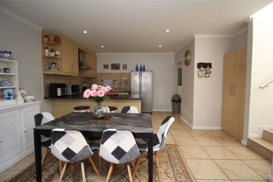 3 Bedroom Property for Sale in Country Club Western Cape
